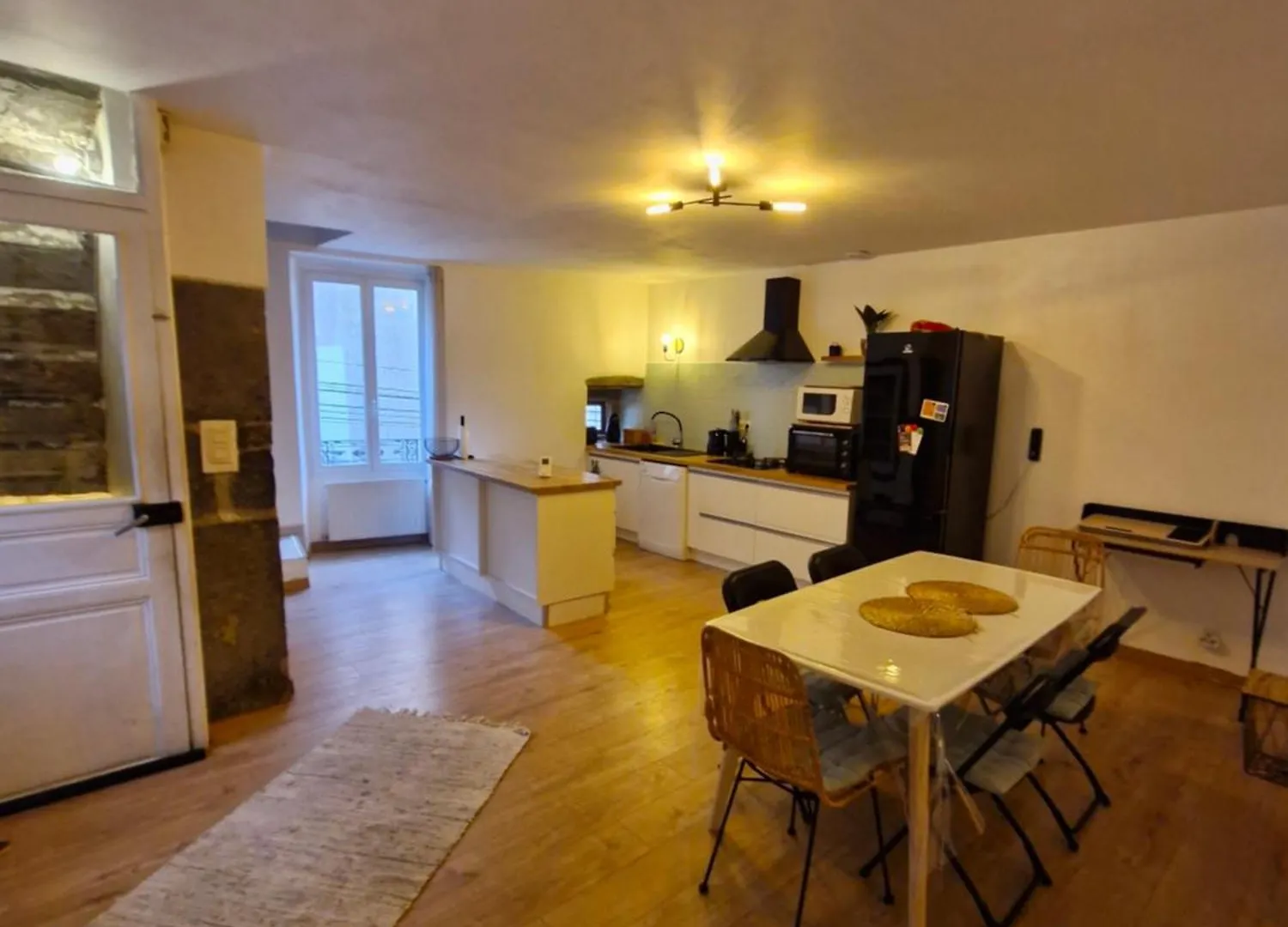 Appartement Maison De Ville En Pierre - 6 Couchages