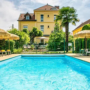 Des Dauphins Hotel
