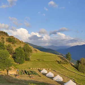 lodging-destination-nature-ariege.midi-pyreneeshotels.com/